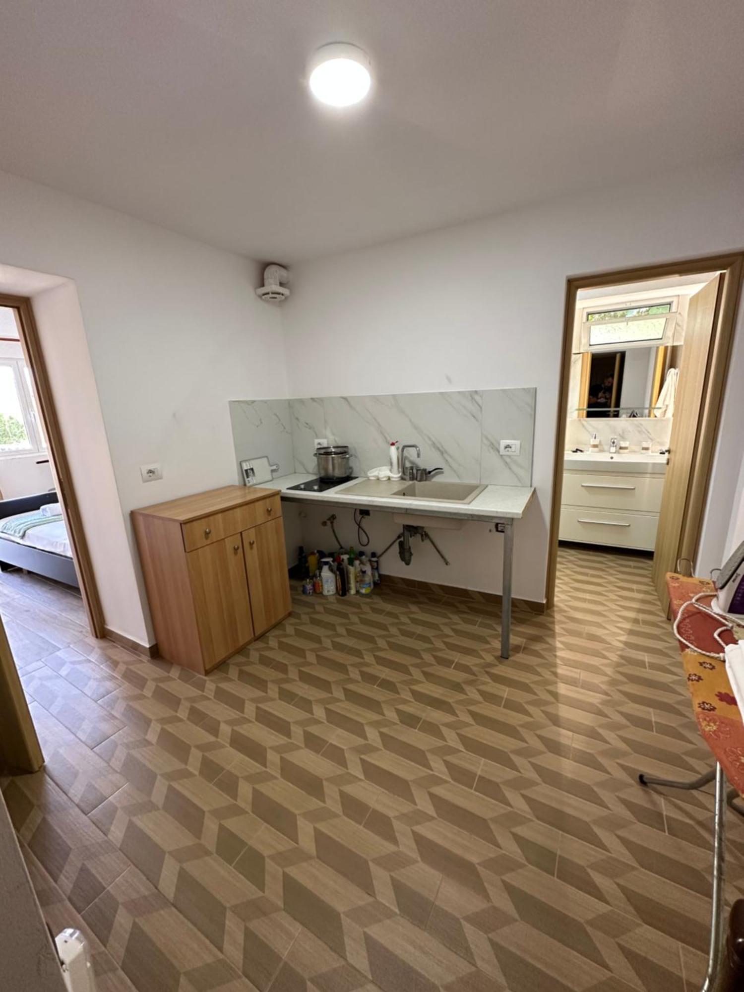 Отель Progon House Tepelene Экстерьер фото
